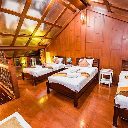 Baan Ratchapruek Villa Phuket Exteriör bild
