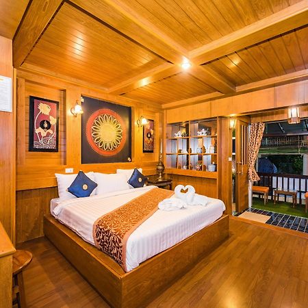 Baan Ratchapruek Villa Phuket Exteriör bild