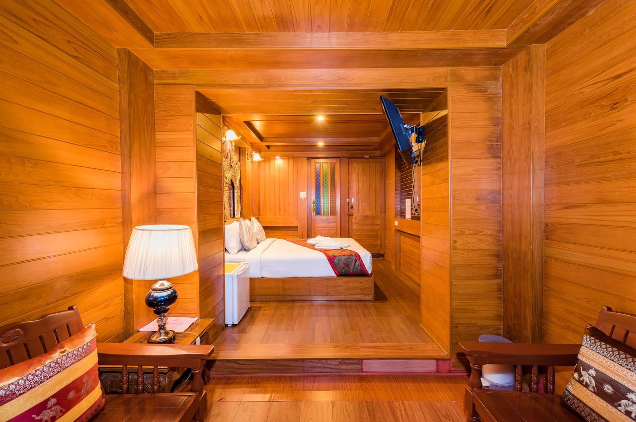 Baan Ratchapruek Villa Phuket Exteriör bild