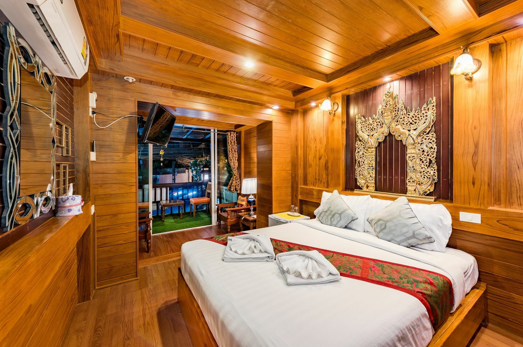 Baan Ratchapruek Villa Phuket Exteriör bild
